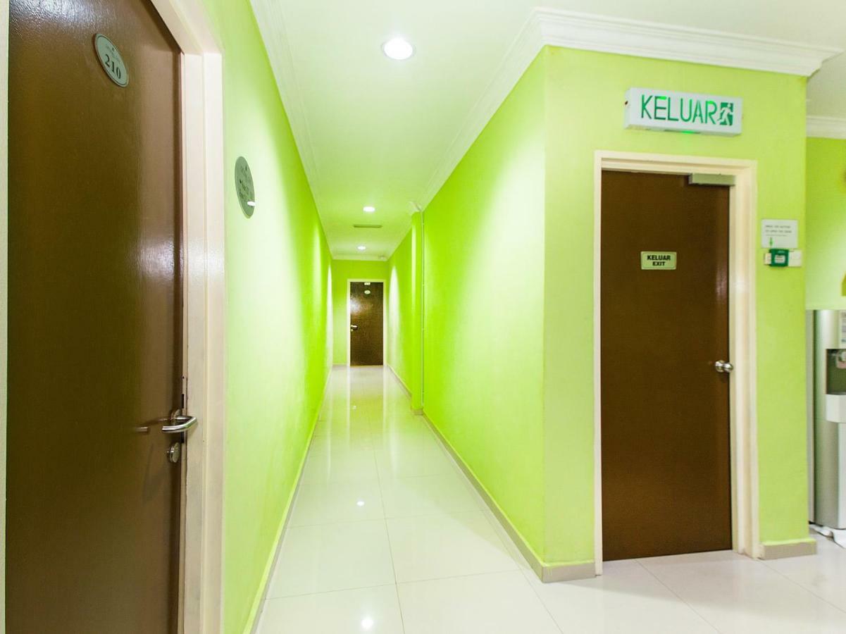Crystal City Hotel Kuantan Esterno foto
